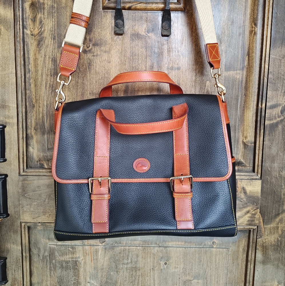 *MINT* Dooney and Bourke Briefcase/Laptop Bag 💼